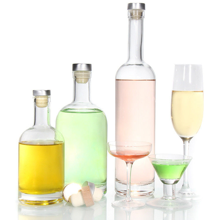 Spot goedkope prijs hoog wit materiaal 750 ml glazen drankfles voor rum whisky