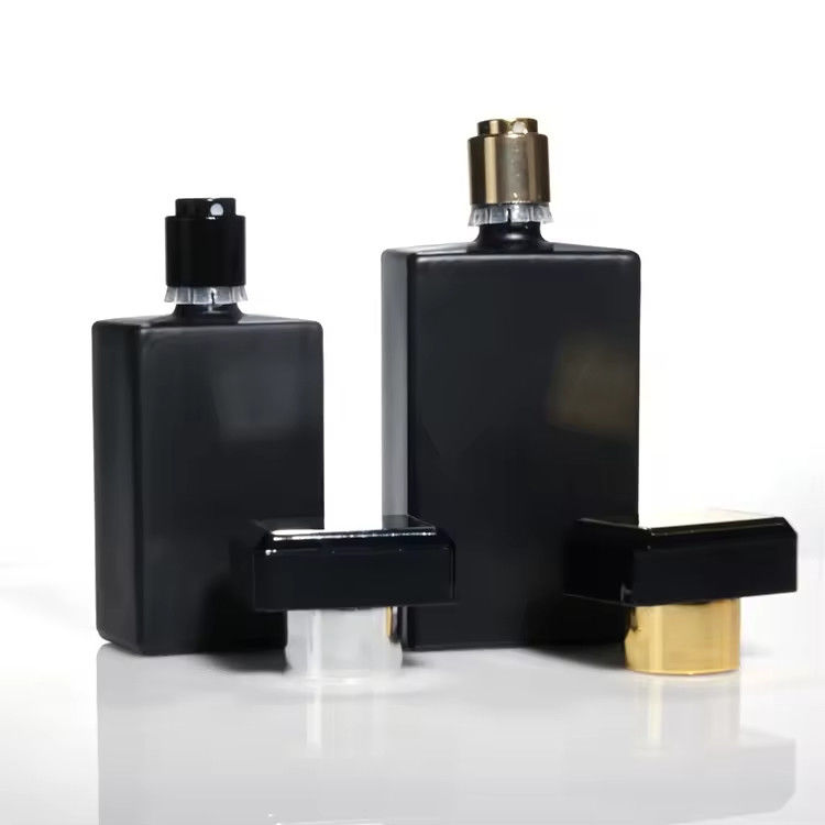 Op maat gemaakte luxe parfumfles Vrouw 30 ml 50 ml 100 ml glas lege hervulbare spuit parfumfles