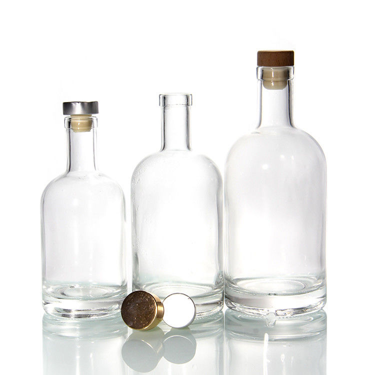 Doorzichtige glazen flessen voor wijndranken Drink met kurkstopper luchtdicht deksel flessen leverancier 500 ml 750 ml