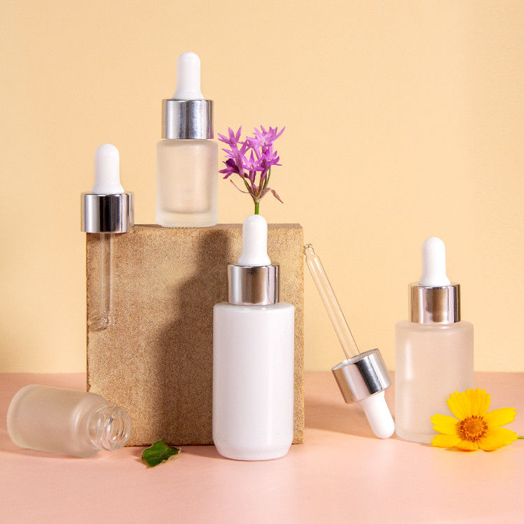 Persoonlijke huidverzorging Essentiële olie Serum Toner Container Lotion Verpakking 5 ml Cosmetische glazen pompflessen