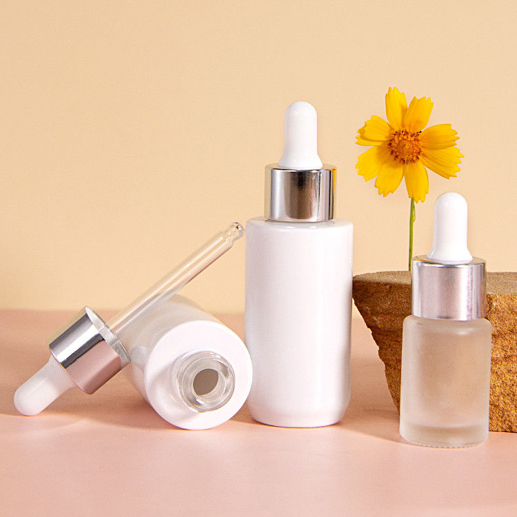 Persoonlijke huidverzorging Essentiële olie Serum Toner Container Lotion Verpakking 5 ml Cosmetische glazen pompflessen